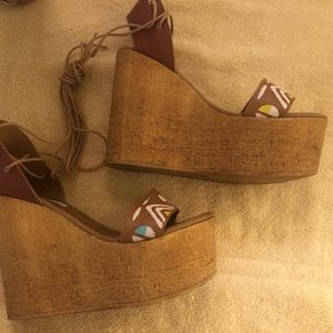 Steve Madden Wedge sandals